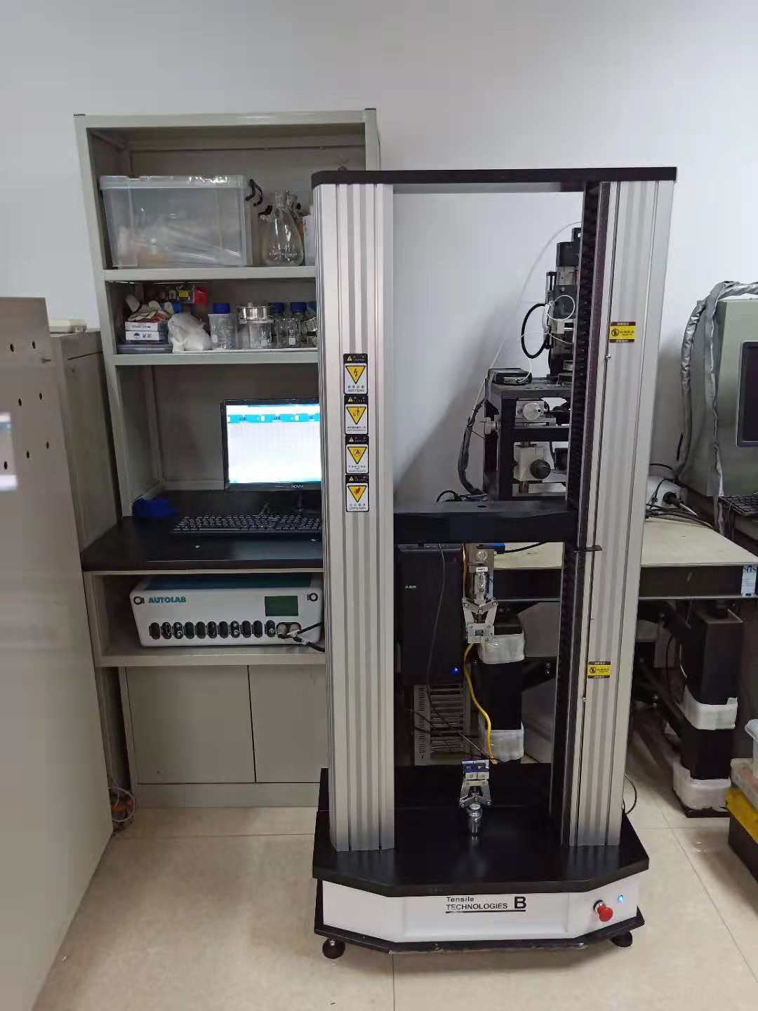 微機(jī)控制萬(wàn)能材料試驗(yàn)機(jī)