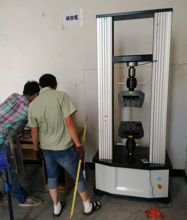 10T雙柱拉力機(jī)現(xiàn)場交機(jī)培訓(xùn)照